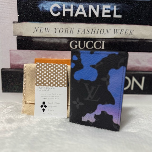 LV Sunrise Monogram Pocket Organizer - Picture 4 of 5